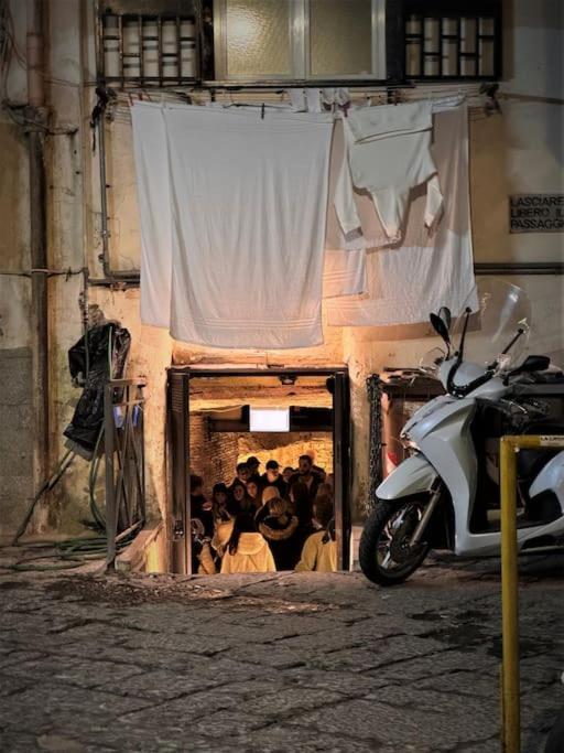 Domus Miraculi: Casa Storica Nel Cuore Di Napoli 外观 照片